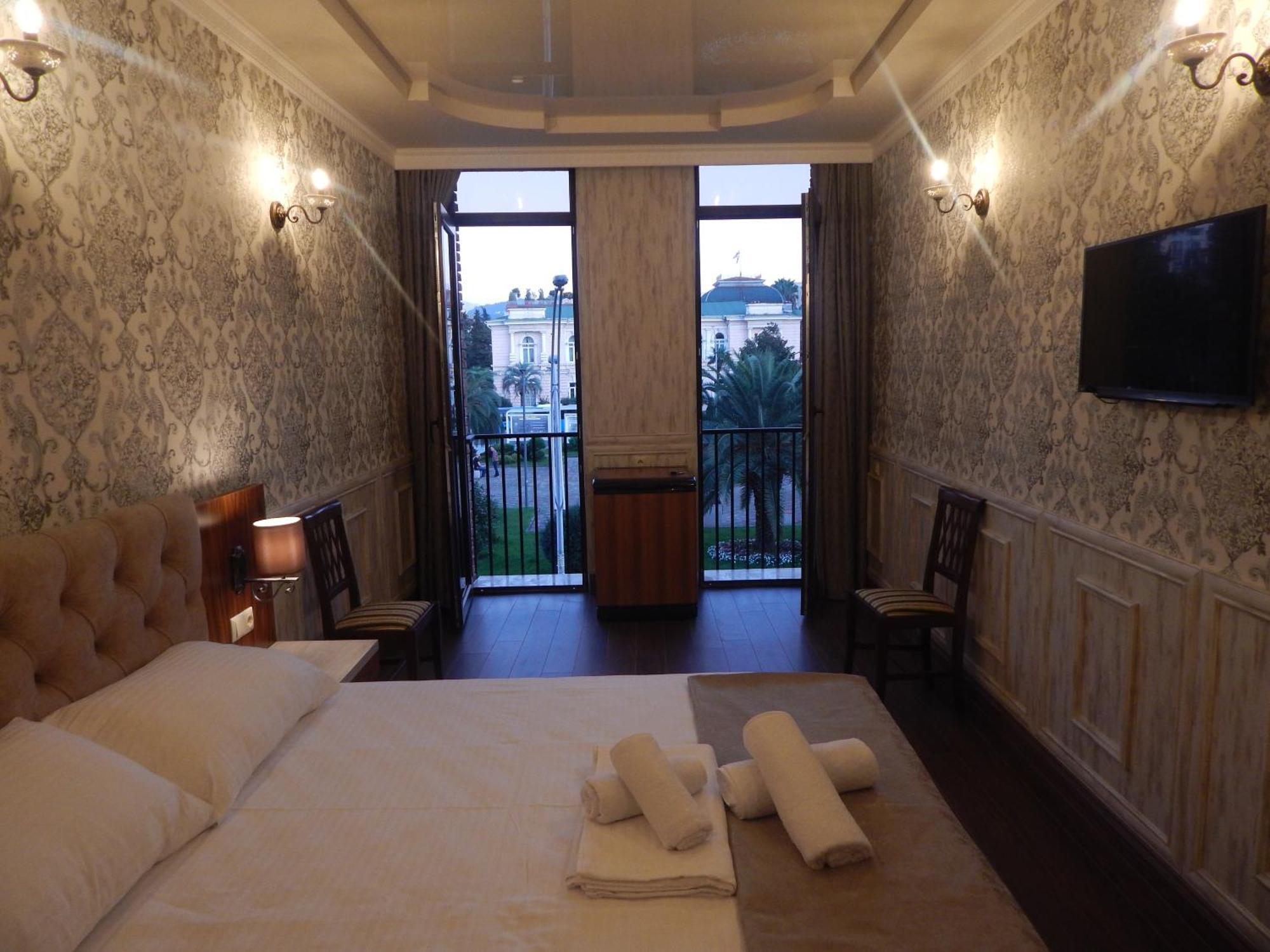 Melini Boutique Hotel バトゥーミ エクステリア 写真