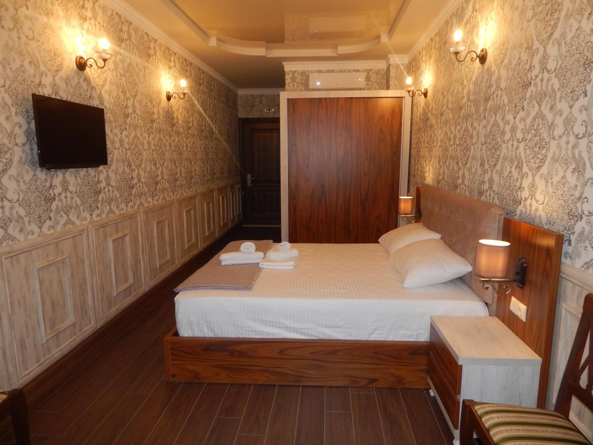 Melini Boutique Hotel バトゥーミ エクステリア 写真