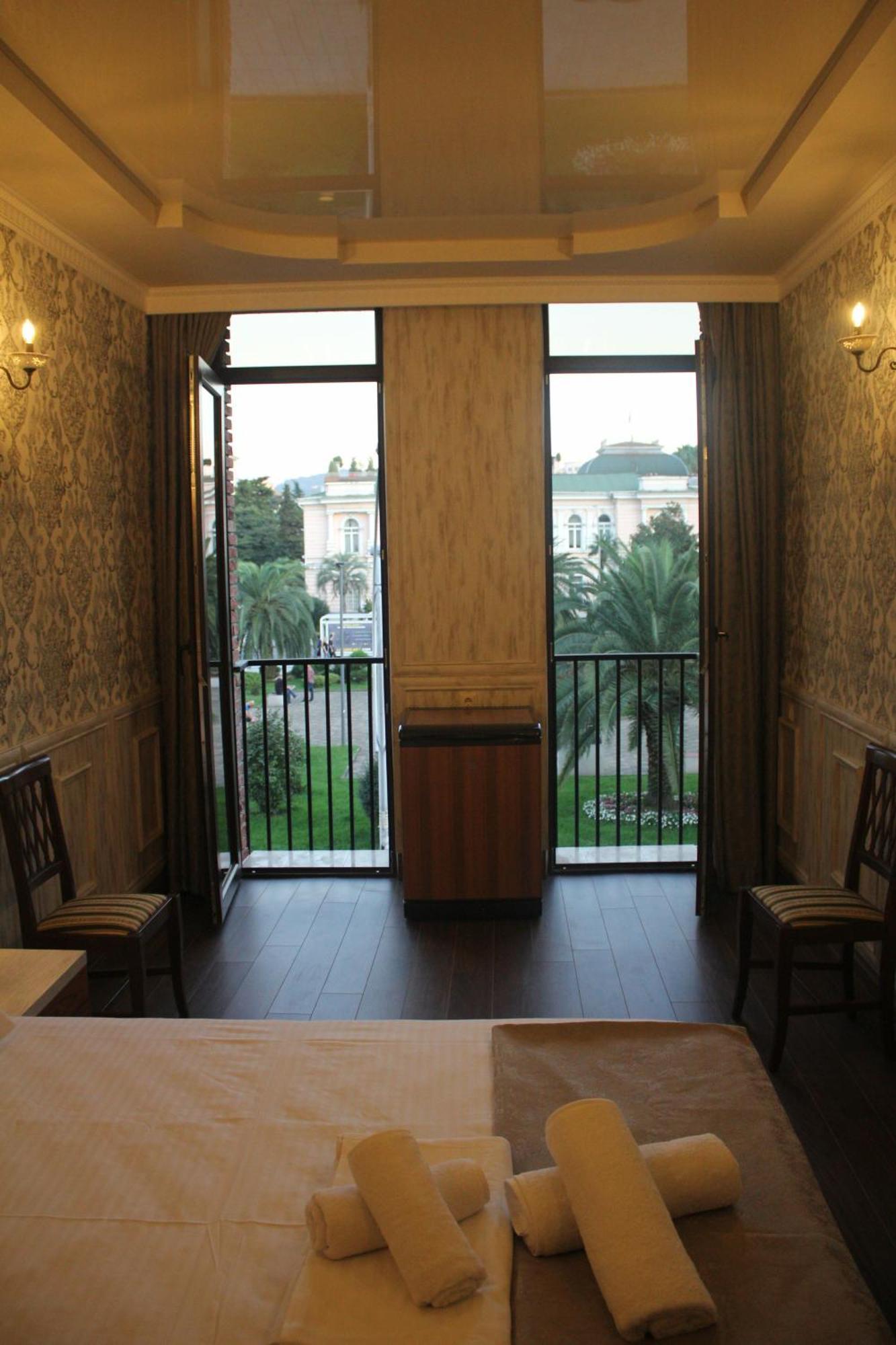 Melini Boutique Hotel バトゥーミ エクステリア 写真